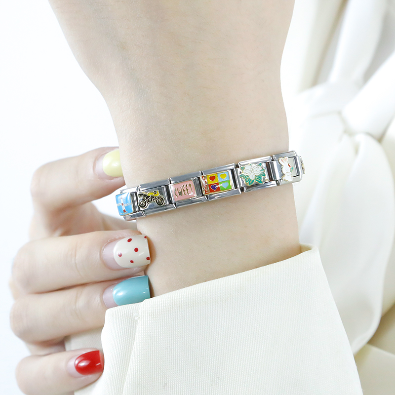 Hapiship Original Daisy Horse  - Butterfly Clasp Deployant のレビューと価格